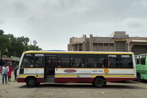SML Isuzu Executive mini bus, example photo